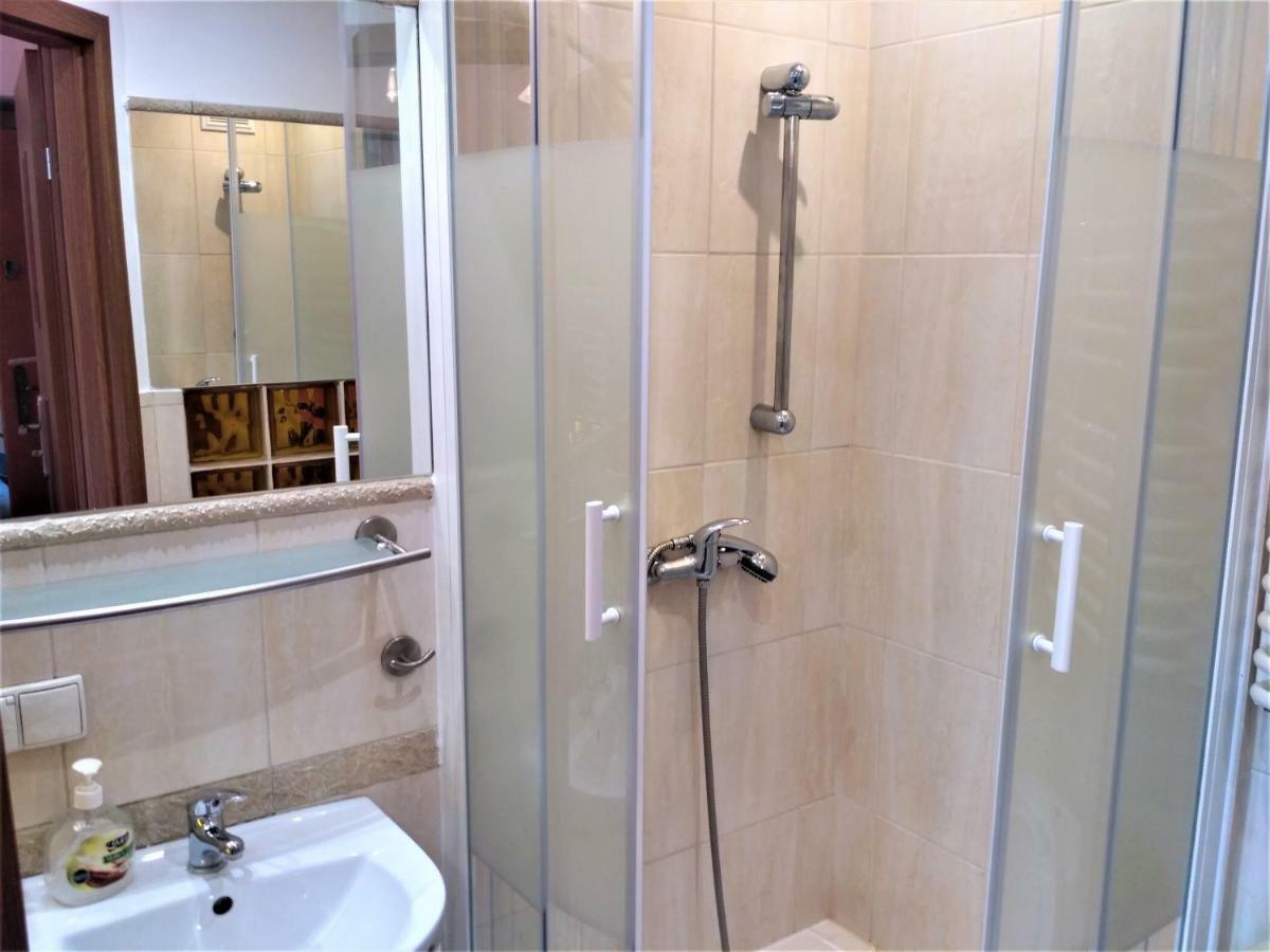 Akt Studio Apartment City Centre Krakow Bagian luar foto